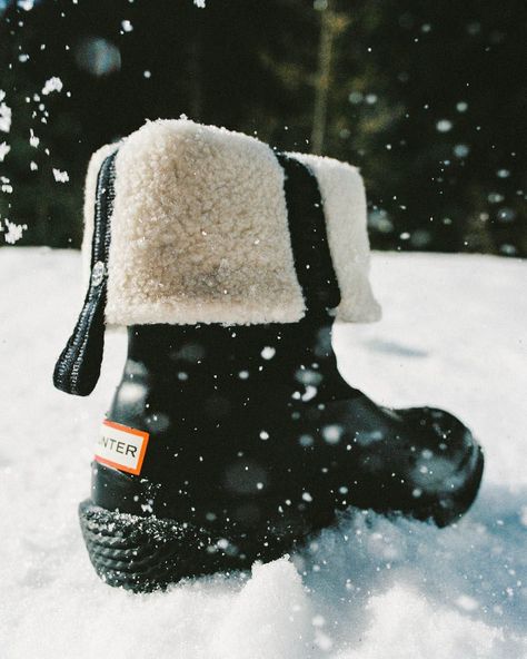 Hunter Winter Boots, Winter Still Life, Character Photography, Snow Cabin, Photo Boots, Holiday Marketing, Burberry Beauty, Shoe Story, Hunter Boot