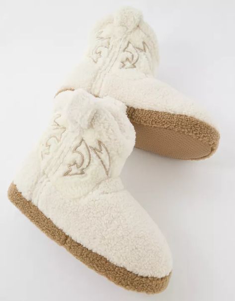 Cozy Day, Slide Slippers, Fuzzy Slippers, Women's Slippers, Mens Outfitters, Cool Stuff, Womens Slippers, Level Up, Bootie