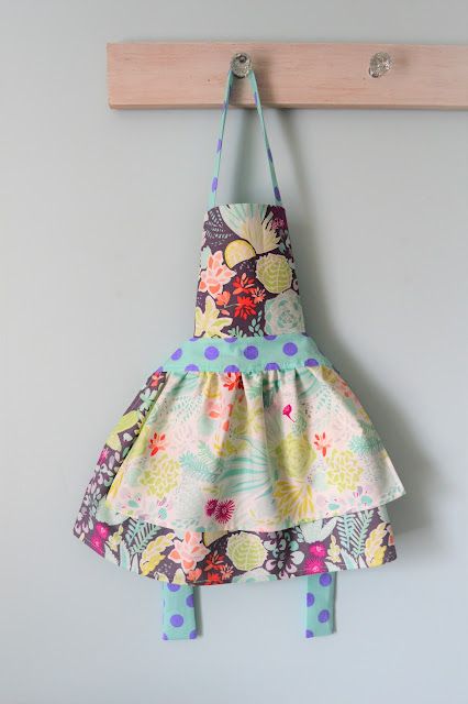 Girls Apron Pattern Free, Girl Apron Pattern, Kids Apron Pattern Free, Childrens Apron Pattern, Child Apron Pattern, Apron Pattern Free, Diy Apron, Toddler Apron, Apron Pattern