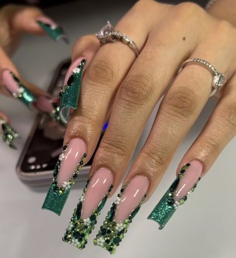 Long Green Nails Acrylic, Spiritual Nails Acrylic, Green Xl Nails, Green Baddie Nails, Xl Nails, Green Acrylic Nails, Hard Nails, Drip Nails, Glamorous Nails