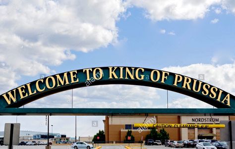 18 Signs You Grew Up In King of Prussia, PA King Of Prussia Pennsylvania, King Of Prussia Mall, Cute Date Ideas, King Of Prussia, King A, Autumn Scenery, Gap Year, Party City, Growing Up