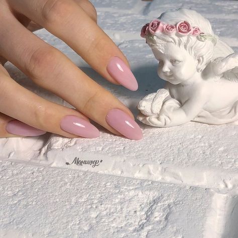 Ballerina Pink Almond Nails, Baby Pink Almond Nails, Light Pink Almond Nails, Almond Pink Nails, Viral Aesthetic, Chanel Lipstick, Workout Inspo, Hello Nails, Subtle Nails