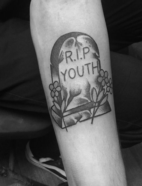 The Neighbourhood tattoo Nbhd Tattoo Ideas, The Neighborhood Tattoo Ideas, The Neighbourhood Tattoo Ideas, The Nbhd Tattoo, The Neighborhood Tattoo, Neighbourhood Tattoo, 1975 Tattoos, Tattoo Bills, Legs Tattoos