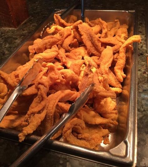 And that great grub includes the "Best US Farm Raised Catfish in Mississippi." The tasty fish also earned the eatery the title of "Mississippi’s Best Catfish Restaurant" in 2014. Usa Places To Visit, Usa Places, Best Buffet, Fish House, Seafood Restaurant, All You Can, Hidden Gem, Catfish, Great Food