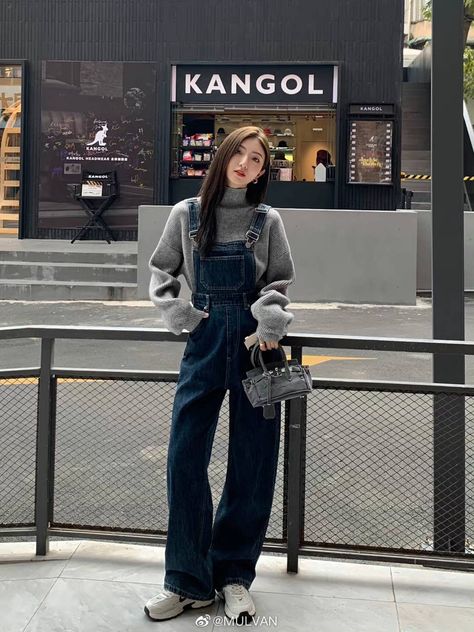 Trendy Modest Outfits Street Styles, Full Coverage Outfit, Chinese Fashion Casual, Japanese Casual Outfits, Tokyo Winter Outfit, Ulzzang Fashion Casual, Spring Outfits Korea, Japan Outfit Ideas, Japanese Winter Fashion