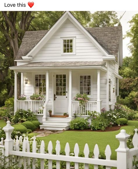 Small Coquette House Exterior, Coquette Home Exterior, Coquette House Exterior, Small Cute House, Cottages Exterior, Cute Small House, Victorian Tiny House, Cute Small Houses, Small House Blueprints