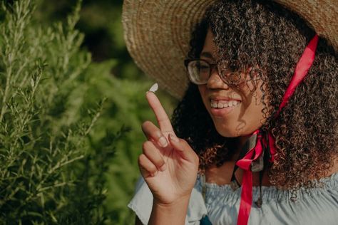 Alexis Nikole with a moth on her finger Black Forager, Alexisnikole Foraging, Foraging In Minnesota, Urban Foraging, Colonel Mustard, Foraging In Upstate Ny, Wood Sorrel, Tiktok Star, Eat Together