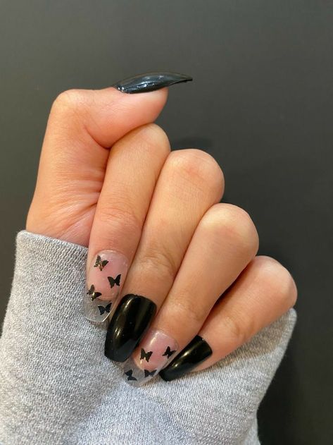 Black Butterfly Nails, Purple Acrylic Nails, Butterfly Nails, Black Acrylic Nails, Edgy Nails, Simple Acrylic Nails, Cute Gel Nails, Christmas Nails Acrylic, Bling Acrylic Nails