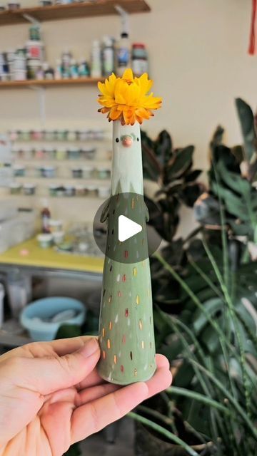 Hand Built Bud Vase, Bud Vase Pottery, How To Make Ceramic, Clay Work, Hand Built Pottery, Clay Vase, Vase Design, Ceramic Vases, Bud Vase