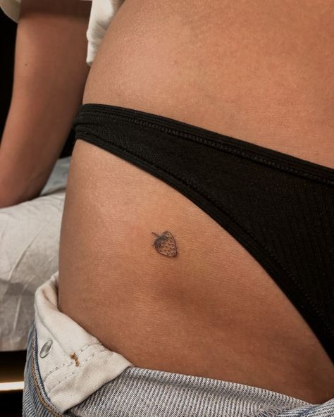 Strawberry Tattoo On Hip, Fineline Strawberry Tattoo, Mini Strawberry Tattoo, Strawberry Hip Tattoo, Fine Line Strawberry Tattoo, Small Tattoo On Hip, Tattoo Ideas Strawberry, Tiny Strawberry Tattoo, Strawberry Tattoo Small