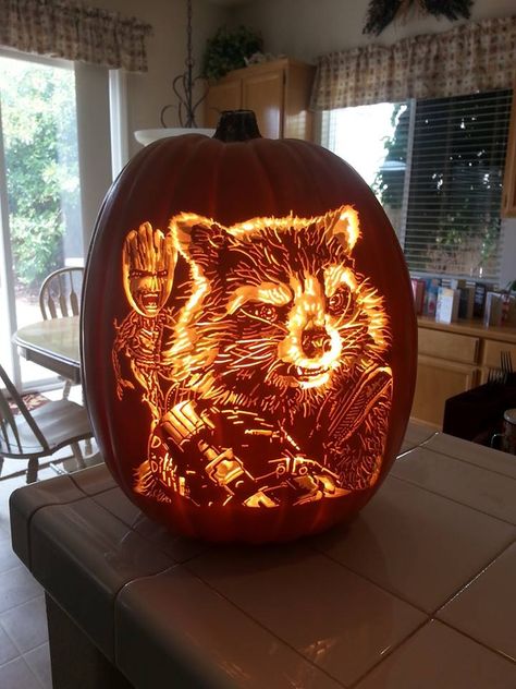 Intricately detailed pumpkin art by Alex Wer for Halloween Cute And Easy Pumpkin Carving, Easy Pumpkin Carving Ideas, Halloween Pumpkin Ideas, Pumkin Carving, Halloween Pumpkin Carving Stencils, Pumpkin Carving Party, Creative Pumpkin Carving, Pumpkin Carving Stencils, Amazing Pumpkin Carving