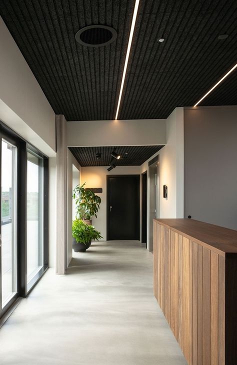 Black Acoustic Ceiling, Lobby Ceiling Design, Dark Ceilings, Black Ceilings, Elevator Lobby Design, Lobby Ceiling, Acoustics Design, Dark Ceiling, Elevator Lobby