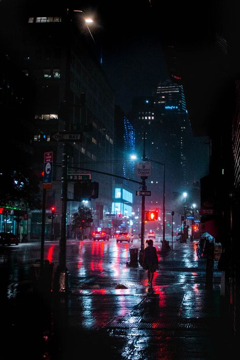 Midnight City Aesthetic Wallpaper, Pictures Of Cities At Night, Night Time City Photography, New York City Lights At Night, Rainy New York City Night, Cityscapes At Night, Cityscape Night Photography, Raining City Aesthetic, Midnight City Wallpaper