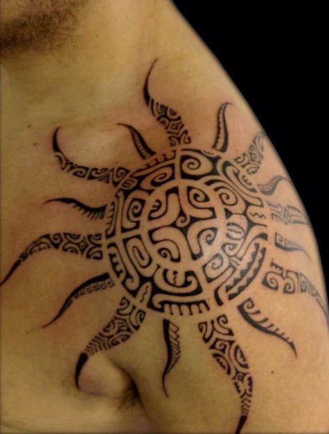 Mooie Maori sun tattoo Maori Sun Tattoo, Polynesian Sun Tattoo, Sun Tattoo For Men, Shoulder Sun Tattoo, Sun Tattoo Shoulder, Sun Shoulder Tattoo, Fantasy Ocs, Sun Tattoo Designs, Marquesan Tattoos