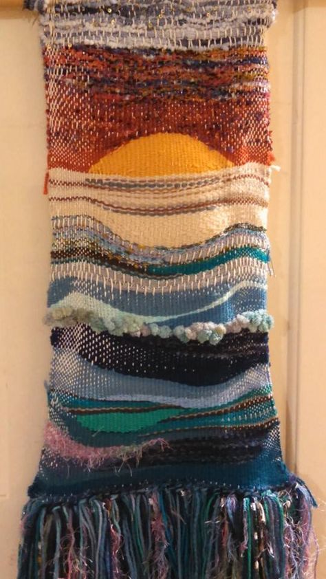 Sunset wall weaving. Created on a picture frame loom. Sunset Weaving Pattern, Sunset Weaving, Diy Knitting Loom, Tapestry Loom Weaving, Weaving Patterns Design, Tapestry Loom, Saori Weaving, Handloom Fabric, Weaving Wall Hanging