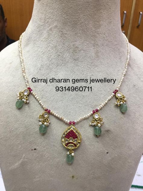 Statement Jewelry Outfit, Rajasthani Jewellery, Beautiful Wedding Jewelry, Rajasthani Bride, Rajputi Jewellery, Mint Jewelry, Bal Gopal, Neck Pieces Jewelry, Kundan Jewellery Set