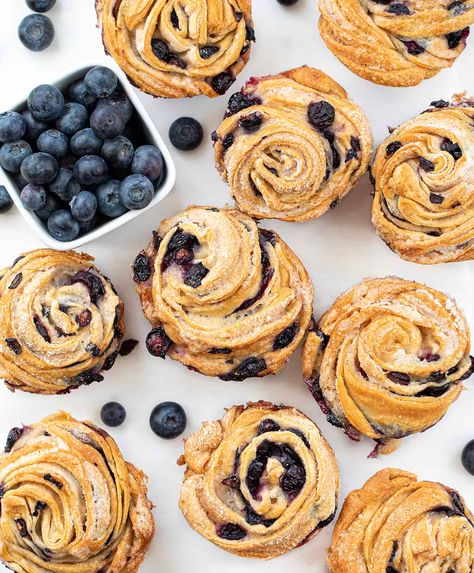 Blueberry Crescent Roll Recipes, Blueberry Crescent Roll Muffins, Blueberry Recipes Savory, Savory Blueberry Recipes, Blueberry And Puff Pastry Recipes, Crescent Roll Recipes Dessert Blueberry, Blueberry Breakfast Pastry, Blueberry Cruffins, Blueberry Cresent Rolls