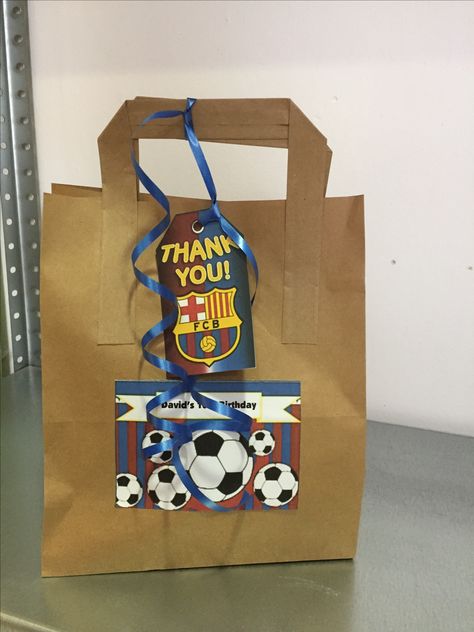 Barcelona themed party bag Party Bag, Themed Party, Paper Shopping Bag, Event Planning, Party Themes, Sweet Treats, Barcelona