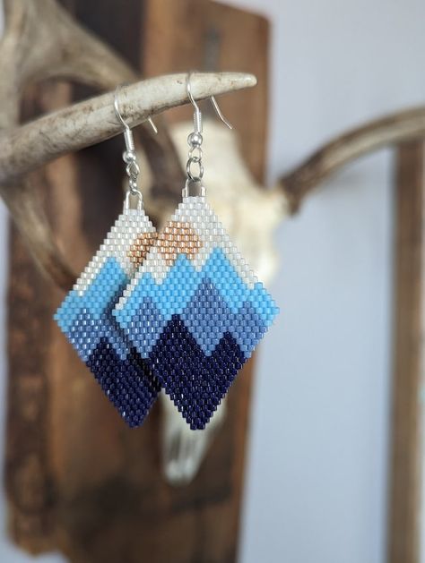 BuckingSorrelDesigns - Etsy Canada Brick Stitch Pattern Earring, Seed Bead Jewelry Patterns, Blue Beaded Earrings, Beaded Jewelry Earrings, Seed Bead Crafts, Art Perle, Bead Weaving Tutorials, Beading Inspiration, Beadwork Necklace