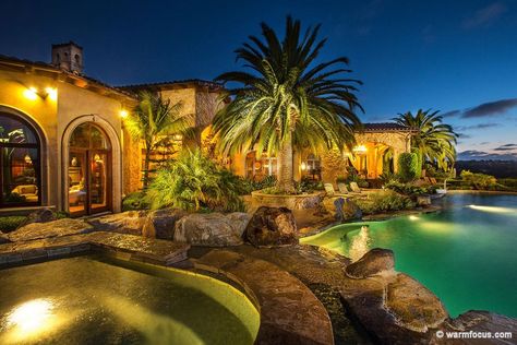 San Diego, California California Mansion, Rancho Santa Fe California, Spanish Style Architecture, Mediterranean Mansion, Front Courtyard, San Diego Houses, Mediterranean Home Decor, Tuscan House, Spanish Style Home