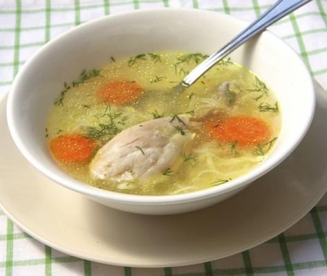 Caldo de pollo casero #Recetas #Cocina #RecetasPasoAPaso #CocinaCasera #RecetasdeCocina #Sopasycremas #Caldos Chicken Soup Diet, Dr Oz Recipes, Detox Soup, Soup Diet, Diet Vegetarian, Chicken Soup Recipes, Dr Oz, Vegetable Soup, Chicken Soup