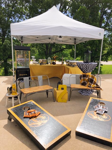 #mizzou #tigers #collegefootball #sec A-1 Party and Event Rental in Columbia, MO has everything you need to cheer on the MU Tigers! Mizzou Graduation Party, Mizzou Tailgate, Tailgate Setup, Football Tailgate Party, Tailgate Decorations, University Events, Mizzou Tigers, Tiger Decor, Columbia Missouri