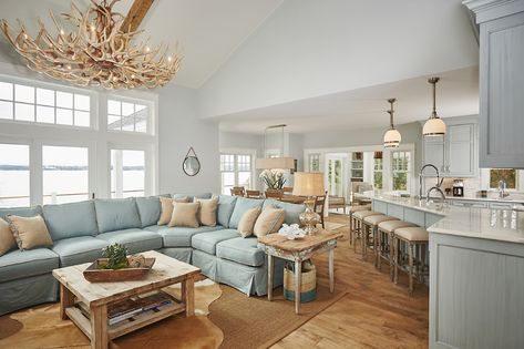 Michigan Lake House, Lake House Furniture, Lake House Living Room, Beach Home Interiors, Lake House Interior, Lake House Kitchen, Beach House Interior Design, Haus Am See, Lake House Plans