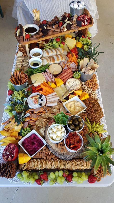 Homemade Grazing Table, Antipasto Table Presentation, Barbecue Grazing Table, Superbowl Grazing Table, Western Theme Grazing Table, 30th Birthday Grazing Table, Round Grazing Table Ideas, Spring Grazing Table, Grazing Table For 20