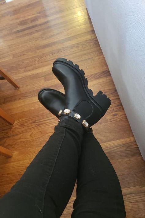 Black Steve Madden Amulet Boots Steve Madden Amulet Boots, Amulet Boots, Boots For Winter, Madden Boots, Steve Madden Boots, Fall Style, Ankle Bootie, Winter Boots, Ankle Booties