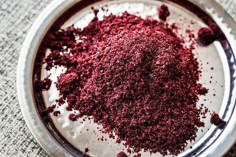 Sumac Powder, Sumac Recipes, Sumac Spice, Red Spice, Mediterranean Spices, Lemon Pepper Seasoning, Middle Eastern Dishes, Grilled Lamb, Butter Popcorn