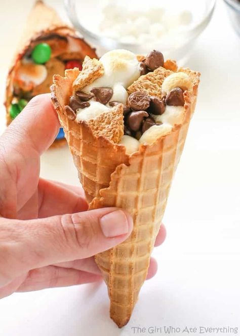 Campfire Cones Recipe, Campfire Cones, Graham Cookies, Foil Dinners, Camping Desserts, Chocolate Pastry, Boat Food, Tater Tots, Ice Cream Cones