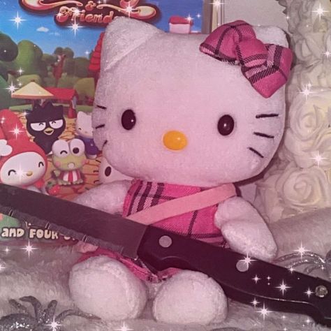 Hello Kitty With Knife Pfp, Hello Kitty Pfp Money, Nerd Hello Kitty Pfp, Hello Kitty Thug Aesthetic, Hello Kitty Knife Aesthetic, Hk Pfp, Drainhook Soft, Hello Kitty Knife, Hello Kitty With Camera