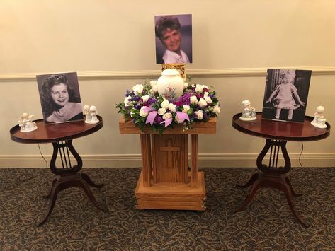 Photos, Collectibles, Urn and Floral Spray Memorial Service Urn Display, Celebration Of Life Urn Display, Urn Display At Home, Memorial Service Ideas Cremation, Cremation Urn Display, Birch Tree Decor Christmas, Memorial Urn Display, Memorial Service Ideas, Birch Tree Decor