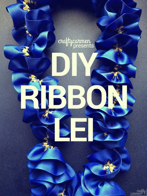 Graduation Garland Necklace, Lei Diy, Caps Graduation, Lei Ideas, Graduation Leis Diy, Graduation Money Lei, Memory Ideas, Money Leis, Ribbon Curls