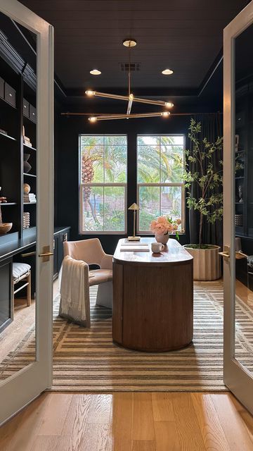 Jill Higginson on Instagram: "Would you dare to drench a room in black paint? 

Comment SHOP below to receive a DM with the link to shop this post on my LTK ⬇ https://liketk.it/4MHfK

Home office - paint color is Tricorn black by Sherwin Williams  #ltkhome #ltkvideo #ltkstyletip" Merry Everything And Happy Always, Office Paint Colors, Office Paint, Merry Everything, Study Inspo, Study Office, Office Inspiration, Home Office Design, Modern Office