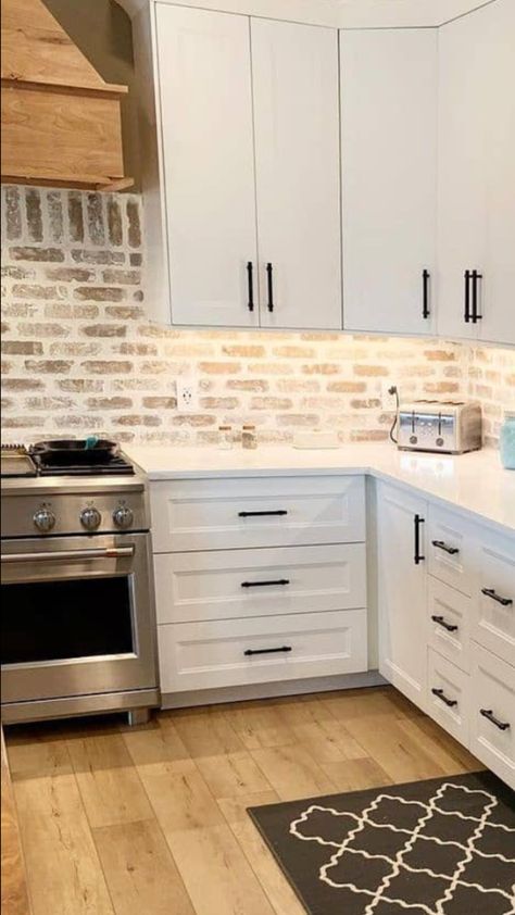 Diy Farmhouse Ideas, Brick Backsplash Kitchen, Farmhouse Kitchen Inspiration, Farmhouse Kitchen Backsplash, Kitchen Light Fixtures, Brick Kitchen, Brick Backsplash, Diy Kitchen Renovation, Kitchen Backsplash Designs