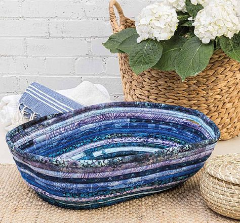 Jelly Roll Rope Basket, Jelly Roll Basket Pattern, What To Do With Jelly Roll Fabric, Jelly Roll Sewing Projects, Jelly Roll Basket, Storing Fabric, Jelly Roll Sewing, Jelly Roll Projects, Diy Jelly