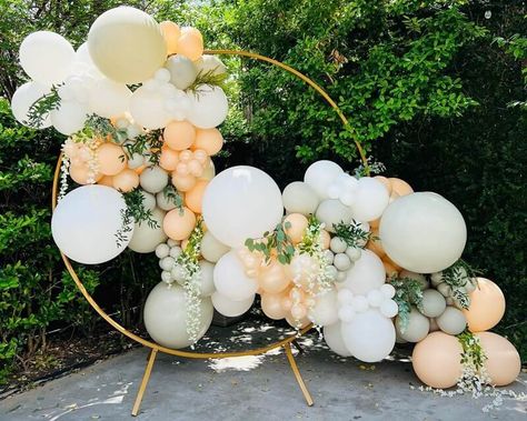 Balloon Garland On Round Stand, Succulent Balloon Arch, Round Arch Photo Backdrop, Balloon Arch Garden Party, Ring Backdrop With Balloons, Circle Arch Balloon Garland, Balloon Garland Photo Backdrop, Balloon Circle Backdrop, Balloon Arch Flowers