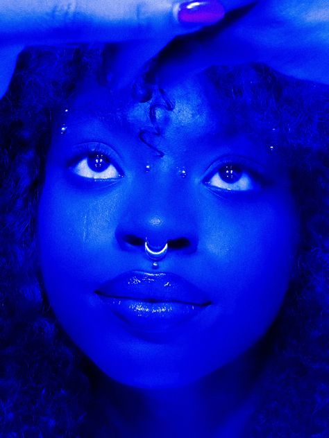 Blue Photoshoot Black Women, Blue And Brown Aesthetic, Blue Afro Aesthetic, Blue Lights Jorja Smith, Meta Angel, Black Women Blue Aesthetic, Black Woman Blue Makeup, Blue Glowing Eyes Aesthetic, Water Goddess