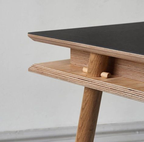 Simple Wooden Desks, Details Furniture, Wood Inspiration, Plywood Design, Plywood Projects, Lampe Diy, Plywood Chair, Joinery Details, Plywood Furniture