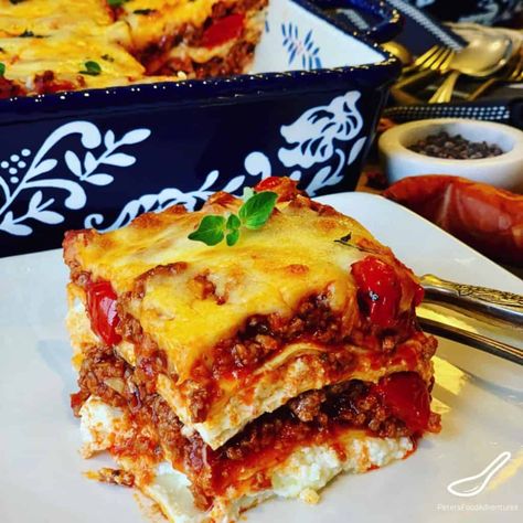 Meat Lasagna Recipe with Chorizo - Peter's Food Adventures Recipe With Chorizo, Meat Lasagna Recipe, Lasagna With Cottage Cheese, Meaty Lasagna, Meat Lasagna, How To Make Lasagna, Chorizo Recipes, Lasagne Recipes, Italian Comfort Food