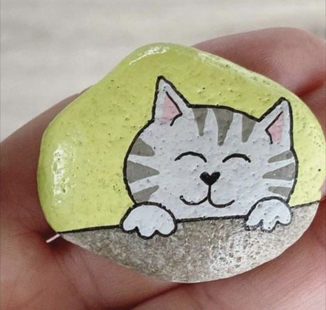 Cat Stone Art, Cat Rock Painting Ideas, Animal Rock Painting Ideas, Cat Rock Painting, Rock Crafts Diy, Rock Painting Supplies, Happy Rock, Garden Rock Art, Diy Rock Art