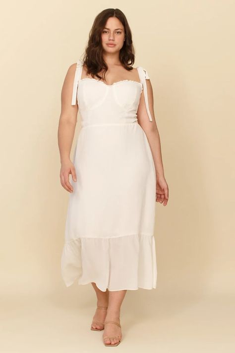 Reformation Nikita Dress, Guinevere Dress, White Engagement Dresses, Engagement Party Dress, High Street Wedding Dresses, Dress Curvy, Engagement Party Dresses, Plus Size Wedding Dresses, Curvy Bride