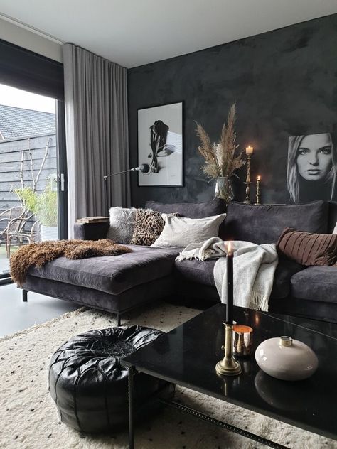 Dark Living Rooms, Black Living Room, Living Room Decor Cozy, Decor Black, Decor Home Living Room, Decor Minimalist, Living Room Decor Apartment, Living Room Inspo, Living Room Grey