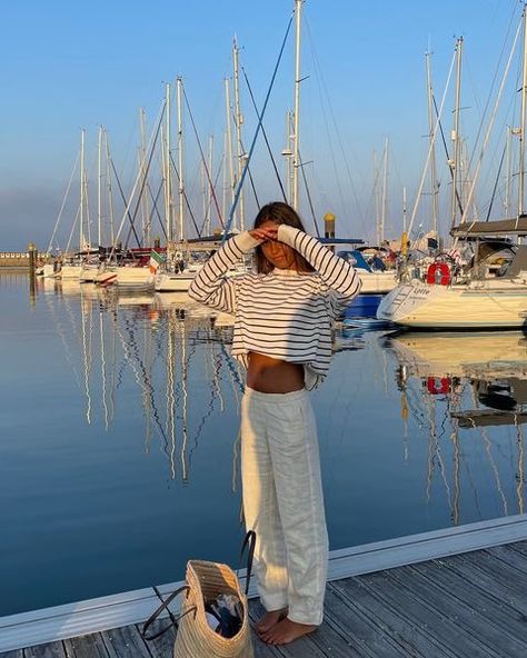 All posts • Instagram East Coast Fashion Aesthetic, Yacht Outfit Aesthetic, East Coast Fits, Beach Trip Aesthetic Outfit, Summer Sailing Outfits, Nantucket Outfit Aesthetic, Rhode Island Aesthetic Outfit, Cape Cod Outfit Aesthetic, Nantucket Aesthetic Outfits