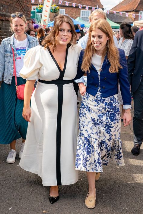 Princess Eugenie, who is expecting her second child this summer, looked stunning during the Coronation weekend as she wore a pair of comfortable high-street shoes Princess Eugenie And Beatrice, Charles Coronation, Middleton Wedding, Timothy Laurence, Pregnant Princess, Kate Middleton Wedding, Principe William, Principe Harry, Sarah Ferguson