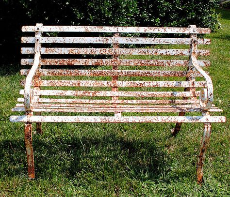 how to paint rusty iron garden furniture, painted furniture Iron Garden Furniture, Wrought Iron Garden Furniture, Painted Garden Furniture, Wrought Iron Bench, Metallic Painted Furniture, Metal Garden Benches, Iron Patio Furniture, Rusty Garden, Garden Furniture Design