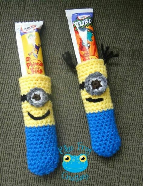 Ice Holder, Minion Gifts, Minion Crochet Patterns, Lip Ice, Minion Pattern, Popsicle Holders, Minion Crochet, Granny Pattern, Crochet Cozy