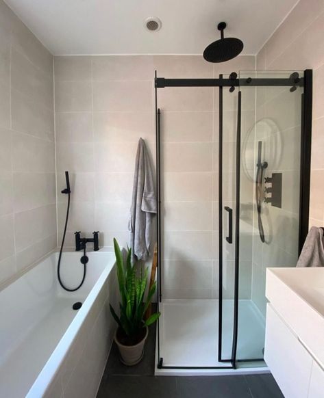 cream bathroom small separate shower and bath Cream Black Bathroom, Grey And Cream Bathroom, Bathroom Ideas Cream, Cream And Black Bathroom, Black And Cream Bathroom, Ideas For A Small Bathroom, Stylish Bathroom Ideas, Grey And White Bathroom, Small Bathroom Inspiration