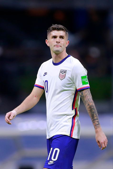 Christian Pulisic Usa, Chelsea Fc Players, Christian Pulisic, American Heroes, Chelsea Fc, Soccer Players, Football Players, Captain America, Chelsea